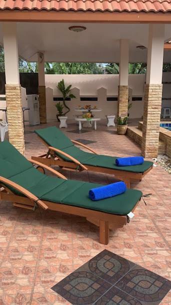 Yoch Pool Villa Патая Екстериор снимка